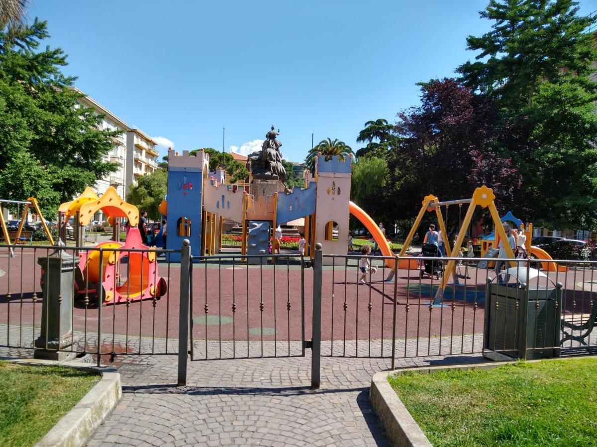 Vista Sul Carruggio, Centro Storico Di Chiavari Zewnętrze zdjęcie